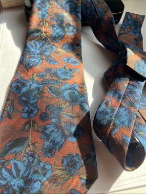 VTG WEMBLEY SILK TIE